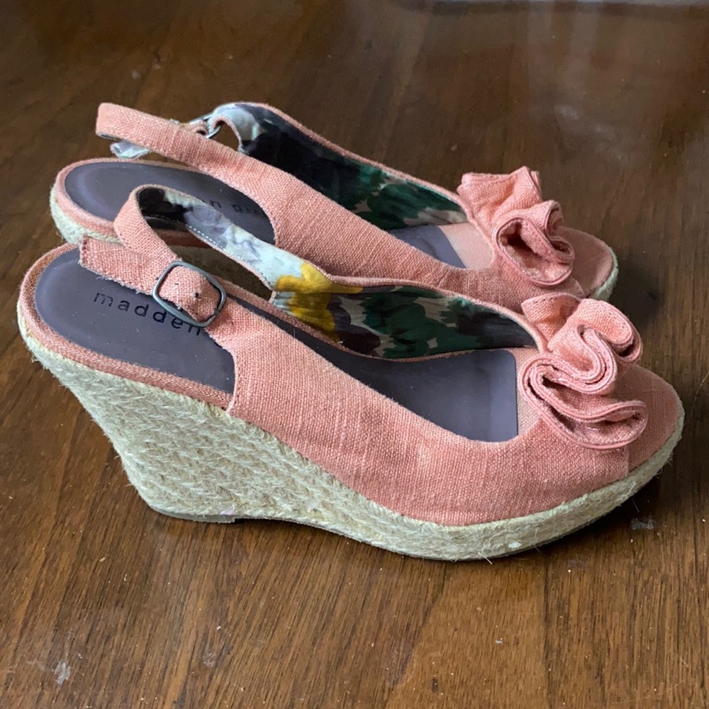 15:07 - Steve Madden (Madden Girl) Wedge Espadrille